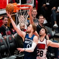 （体育）篮球—NBA常规赛：火箭不敌森林狼